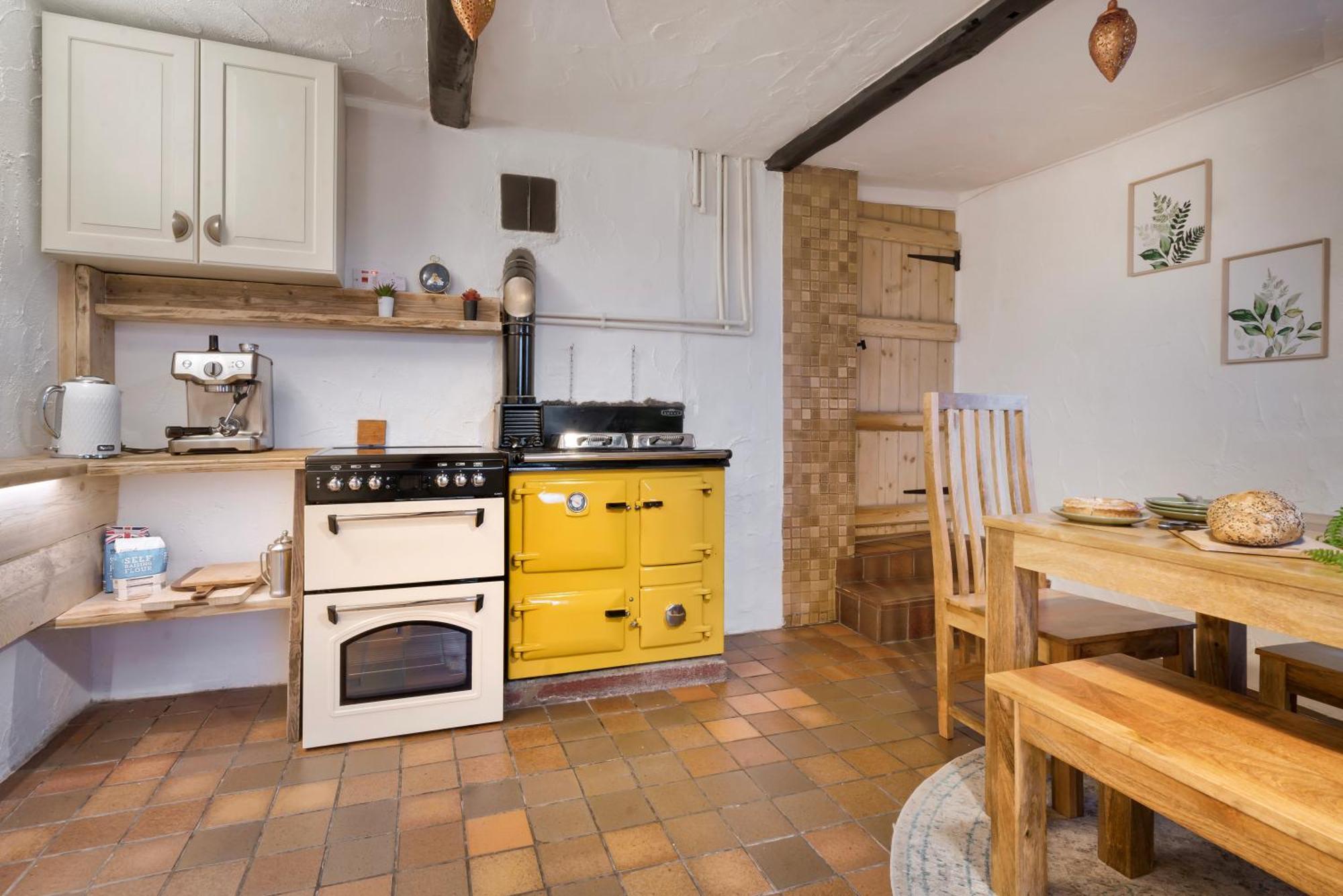 The Gilpin Farmhouse, Lake District Getaway Levens Exteriör bild