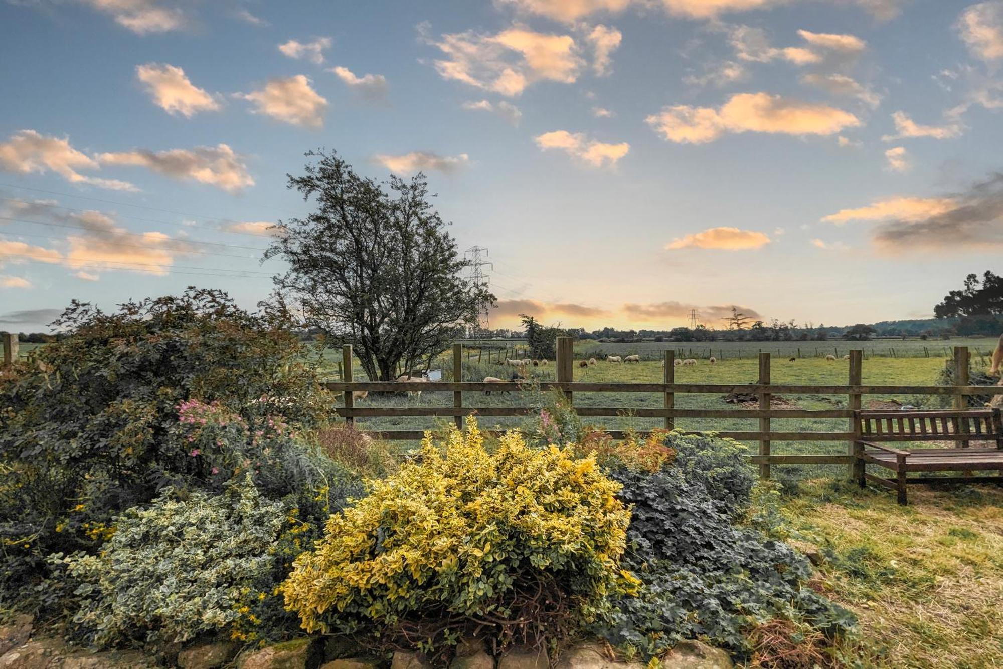 The Gilpin Farmhouse, Lake District Getaway Levens Exteriör bild