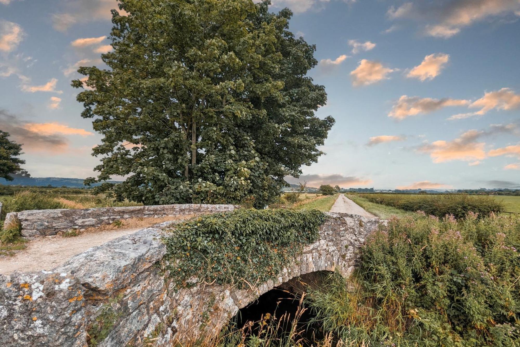The Gilpin Farmhouse, Lake District Getaway Levens Exteriör bild